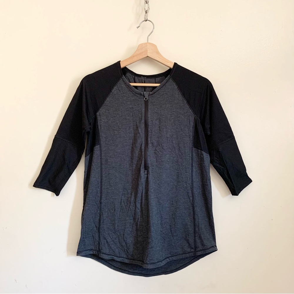 Lululemon Black Gray Half Zip 3/4 Sleeves Athletic Top Approx. Size Medium